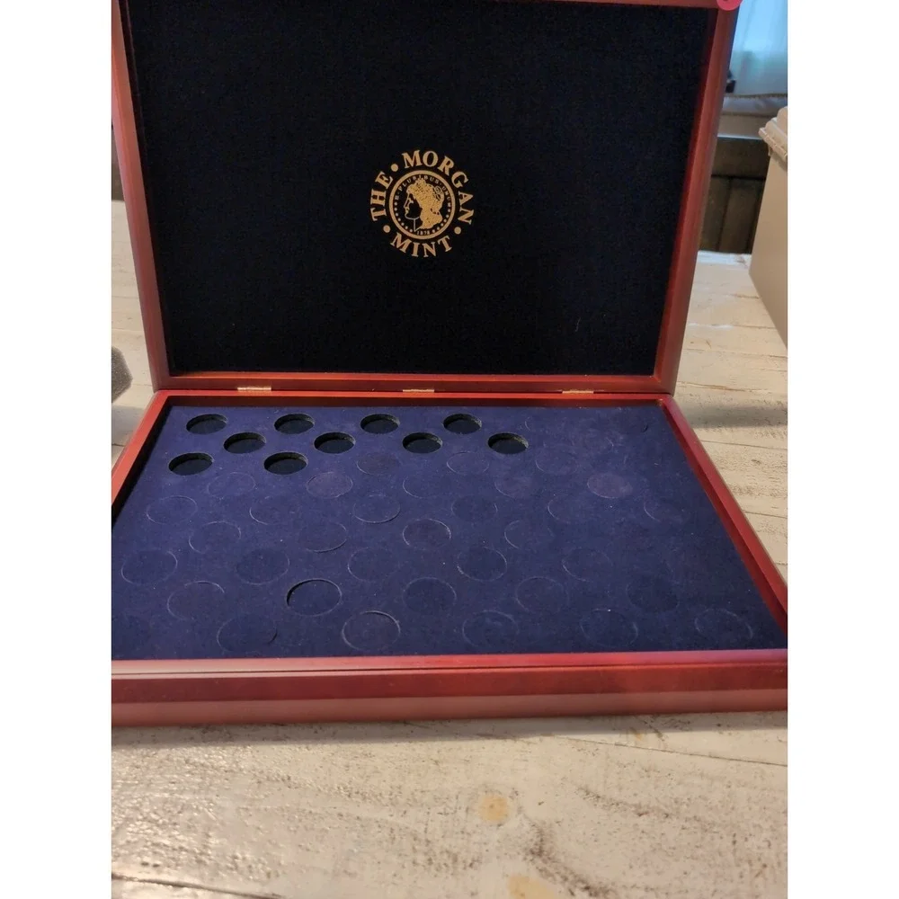 Coin Presentation Box / The Morgan Mint / Statehood Quarter Dollars Cherry Wood